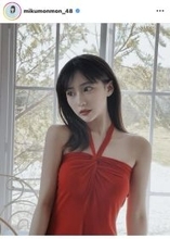元ＨＫＴ４８・田中美久、デコルテ＆美背中あらわの真っ赤なドレス姿に絶賛の声「美術館に飾るべき美しさ」
