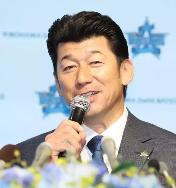 ＤｅＮＡ前監督の三浦大輔氏「ヨ・ロ・シ・ク！！」牧秀悟の結婚披露宴に出席！「リーゼント、キレッキレ！」