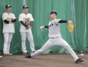 【阪神】２３年ドラ１下村海翔、初めて宜野座のブルペンに　２４年トミー・ジョン手術からの復帰目指す