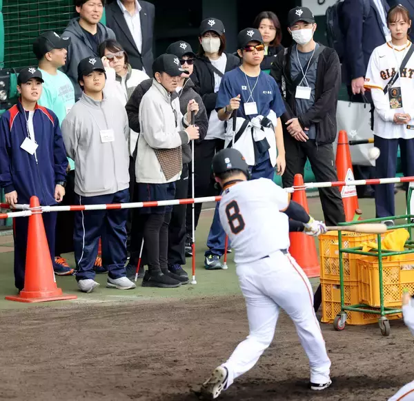 【巨人ルポ】沖縄盲学校の生徒たちが練習を見学　坂本勇人の激励に「本当にうれしかった」と大感激