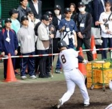 【巨人ルポ】沖縄盲学校の生徒たちが練習を見学　坂本勇人の激励に「本当にうれしかった」と大感激