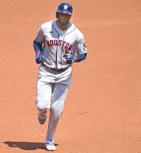 アルバレス、３冠王に浮上　村上宗隆＆ジャッジに２本差つける１１号２ラン　打率もトップに