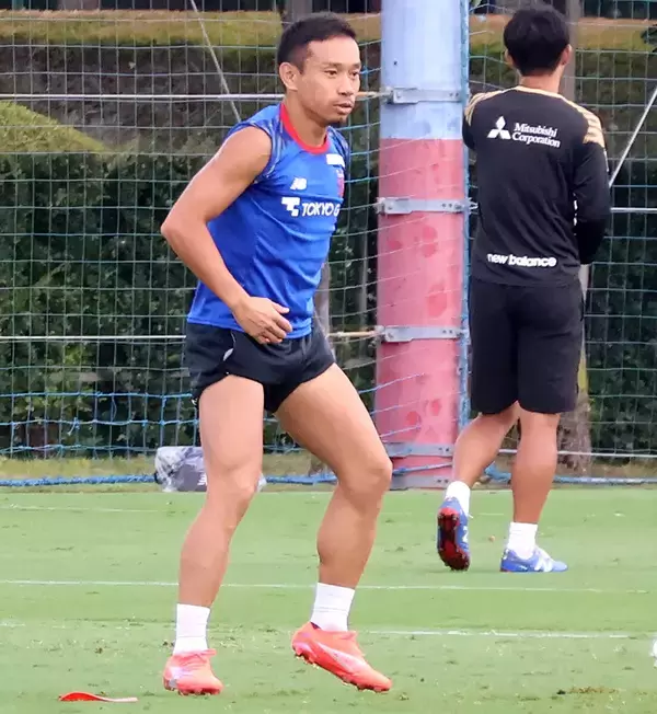 ＦＣ東京・長友佑都の状態について、松橋力蔵監督が言及「どこで何をやっていたんだ、というくらい体がキレている」今後の出場は「時が来たら」