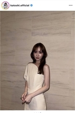 元日向坂４６・加藤史帆、ラインくっきり「女神すぎる…」「スタイルさすがに良すぎです！」純白ドレス姿