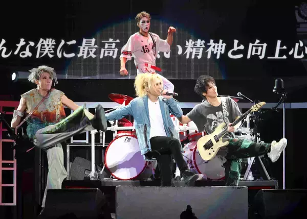 ゴールデンボンバーが全国ツアーファイナル完走　新曲披露に加えてＦＣ限定ツアーの開催も発表