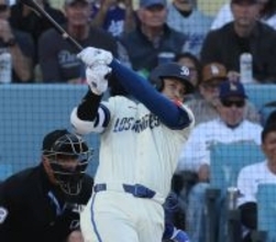 大谷翔平、ＷＢＣの熱狂再現　ベネズエラ戦以来の離れ業「先頭弾返し」　侍ジャパン準々決勝でアクーニャとのＭＶＰ競演