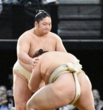 熊本地震から１０年　熊本市出身の幕内・藤青雲が故郷に思い「くじけるところも支えていただいた。白星で恩返しできたら」…大相撲春巡業に復帰