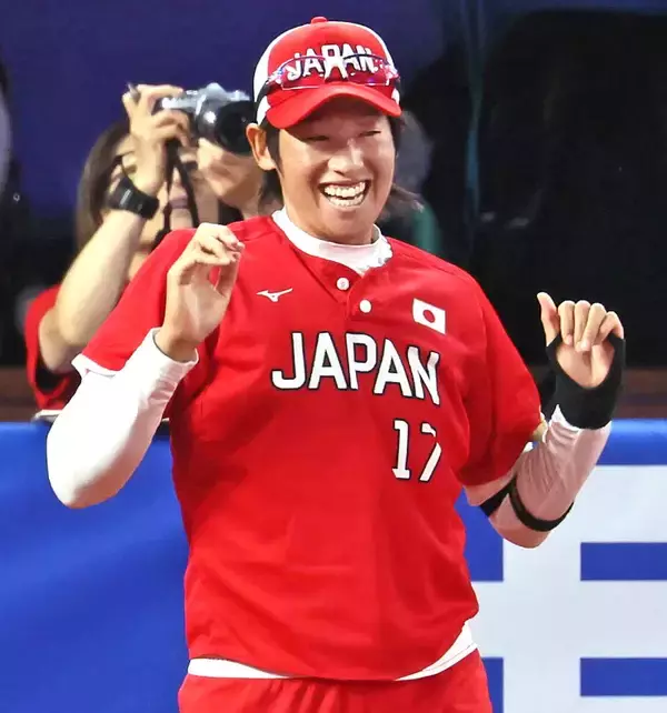【ソフトボール】レジェンド・上野由岐子が完投！　プエルトリコに競り勝ち、Ｗ杯ファイナル進出　９番・藤本麗のスクイズで劇的サヨナラ