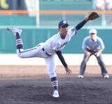 「【甲子園】高川学園・木下瑛二「３度目の正直」１失点完投　高岡商を退ける　文字が書かれた帽子飛ばして１６強一番乗り」の画像1