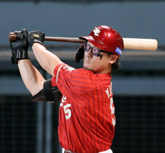 【楽天】ＹＧ安田が４号３ラン　山下打撃コーチのゲキに感謝「背中を押してくれました」