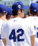 「大谷翔平の日本語サイン入り背番号「４２」ユニホームが５１４０万円で落札」の画像1