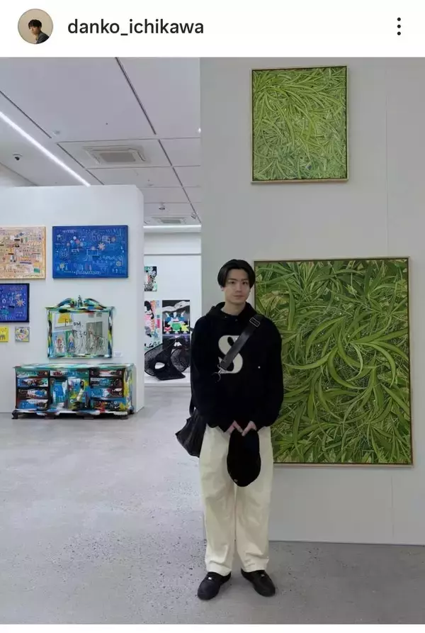 香川照之のハンサム長男が「美男子」「イケメンすぎる」「スタイルいい」家族旅行ショット公開！市川團子