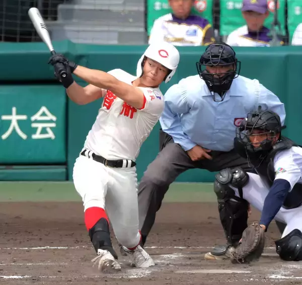 【センバツ】智弁学園の２年生４番・逢坂悠誠、決勝二塁打でＯＢの”父超え”「とにかく振ろうと」　３戦連続の逆転勝ちに「他チームに比べたら気持ちが強い」