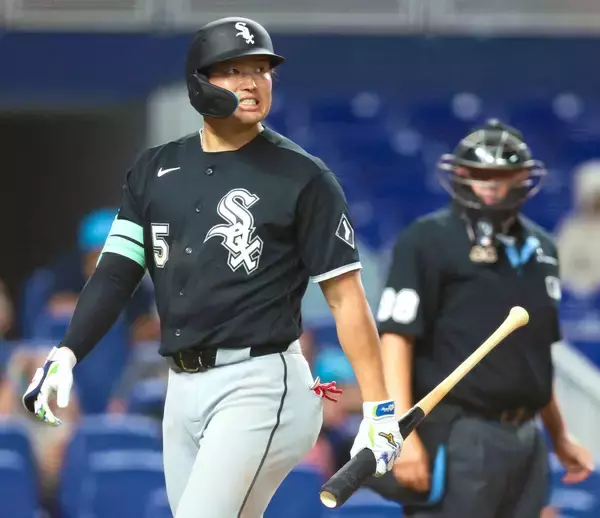 「村上宗隆　開幕からの連続試合安打は「５」でストップ　左中間への飛球も相手が好捕　３打数無安打　大差試合で途中交代」の画像