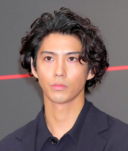 「遠慮している母をお姫様抱っこして運んでくれました」…賀来賢人、「ノンストップ！」で私生活「秘話」を「叔母」賀来千香子が明かす