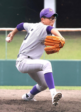 【高校野球】富士宮西の２年生左腕・山崎来人が２回からロングリリーフ　エースの負傷で緊急登板も５回２安打無失点
