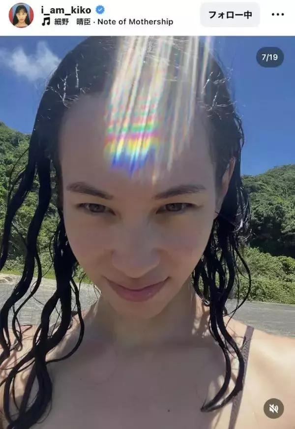 水原希子「やっぱり海が好き」夏のんびーり満喫ショットにもん絶！「いつまでも１番かわいい」「はぁんんん」