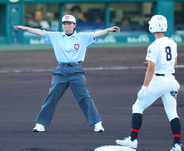【甲子園】開幕戦で女性審判デビューの森田真紀さん「怖いところですが、また立ちたい」中学校勤務の２児の母