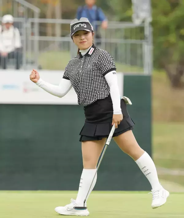 【女子ゴルフ】昨年は１１打差独走Ｖ　佐久間朱莉「やっぱり連覇したい」　３連続バーディーで１打差２位に浮上