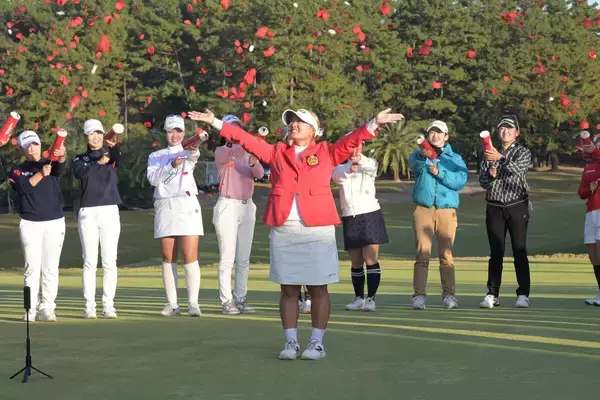 「ゴルフするのがつらかった」どん底だった鈴木愛　中嶋常幸の金言で９年ぶりメジャー制覇