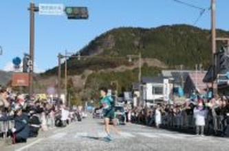 【箱根駅伝】青学大が往路新記録Ｖ　２位早大は１８秒差　復路は８チームが繰り上げスタート