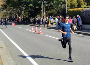 都道府県駅伝、間もなくスタート　高校生のアップエリアで箱根駅伝常連校の監督が熱視線