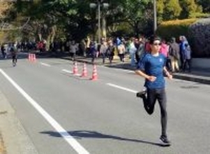 都道府県駅伝、間もなくスタート　高校生のアップエリアで箱根駅伝常連校の監督が熱視線