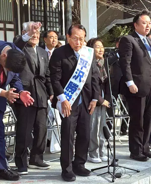 「全勝男」自民・平沢勝栄氏に包囲網　東京１７区過去最多７人が立候補…前回は大苦戦