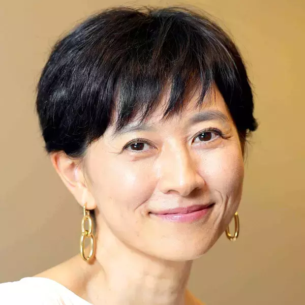 東大卒の知的美女が温泉入浴ショット大公開「由美かおるさんの後任で」「色っぽーい」菊川怜