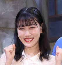 「食べまくった日ー！！！！」ももクロ・高城れに、食べ歩きショット！「かっっっわいすぎる」「たくさん食べられて良かった」