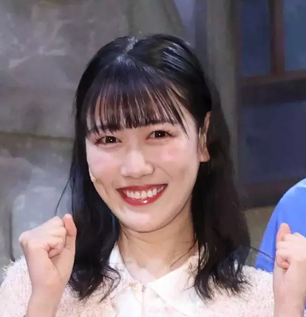 「食べまくった日ー！！！！」ももクロ・高城れに、食べ歩きショット！「かっっっわいすぎる」「たくさん食べられて良かった」