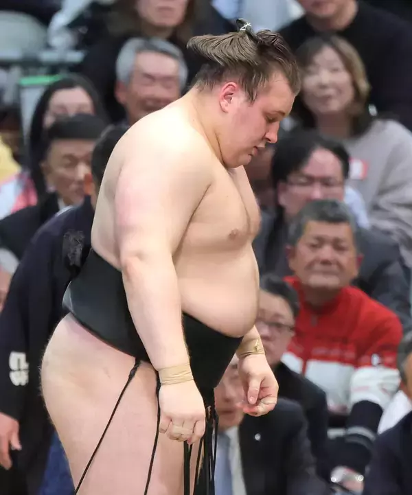 ４敗でも「２場所連続優勝の可能性」は残した安青錦　なぜ綱取り絶望的なのか？　粂川審判長の「全部勝っても優勝ラインではない」ひもとく