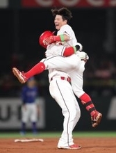 【広島】劇的な球団３０年ぶりの開幕戦サヨナラ勝利！ドラ３勝田が決めた　チーム４年ぶり＆新井政権初の白星スタート　ドラ１平川は球団新人６５年ぶり開幕戦３打点