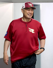 【楽天】吉井理人監督が貫く自己流マネジメント　残り７８試合で起こる“化学反応”に期待　ロッテ戦は雨天中止
