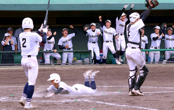 【高校野球】”逆転の浜商”健在　８回逆転で初戦突破　諦めない中村心稀のセーフティーバントに４安打４打点の山内瑛太応えた…静岡大会