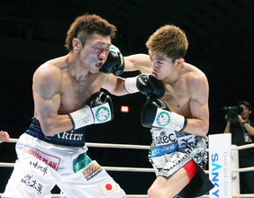 日本初の統一王者になった井岡一翔　八重樫東との死闘を制し、歴史に名を刻んだＷＢＡ＆ＷＢＣ世界ミニマム級王座統一戦