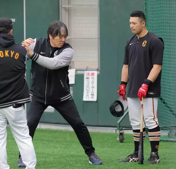 【巨人】“ジャッジ育ての親”から“浦学のジャッジ”へ…松井秀喜臨時コーチがドラ６・藤井健翔に２０分熱血指導