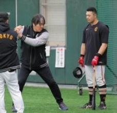 【巨人】“ジャッジ育ての親”から“浦学のジャッジ”へ…松井秀喜臨時コーチがドラ６・藤井健翔に２０分熱血指導