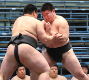 幕内格行司・木村秋治郎の長男・中沢が白星デビュー　埼玉栄高出身「所作もあって、学生の頃と違う緊張感があった」