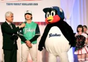 【ヤクルト】つば九郎が激励会にサプライズ登場　３１日の活動再開に先がけて