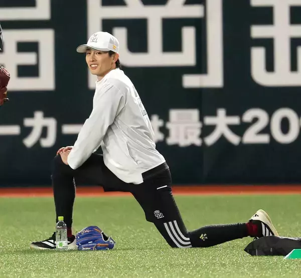 【ソフトバンク】周東佑京が元気な姿を見せる　前夜１回表に緊急交代　塗り薬でアレルギー反応「大丈夫」西武戦はベンチ入りも欠場へ