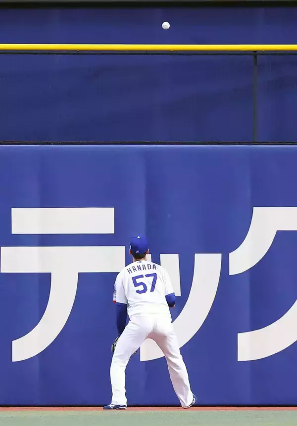 【阪神】森下翔太がバンテリンＤホームランウイング１号！　２戦連発５号アーチで反撃開始「（村上）頌樹さんに1点も取ってあげられていませんでした」