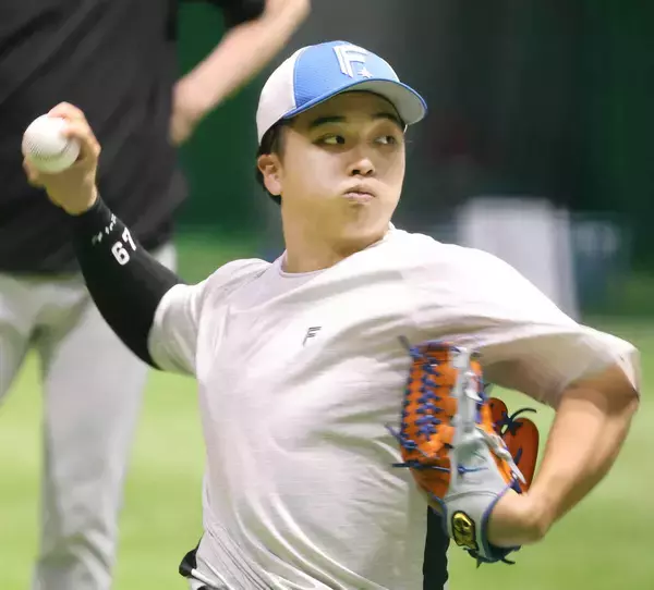 【日本ハム】山本拓実、第１子の長女誕生「命をかけて頑張ってくれた妻と娘に感謝。守るものがまた一つ増えた」…右肘手術からリハビリ中