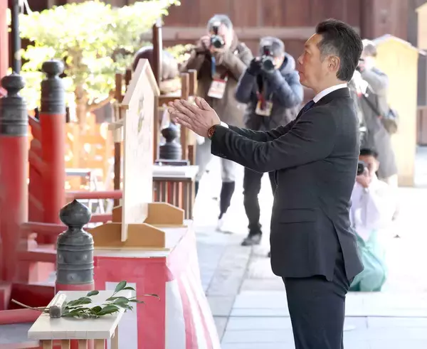 【ソフトバンク】小久保裕紀監督「昨年の日本一の景色をもう一度」筥崎宮で必勝祈願の一問一答（前編）