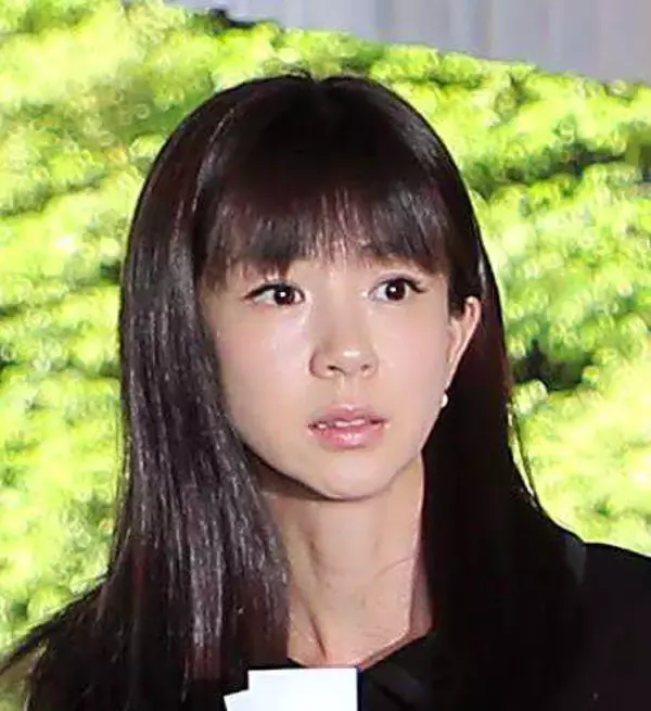 「顔も身体もスッキリ」ほしのあき４８歳、すっぴんショットに驚がく「かわい～い！」「眉毛綺麗すぎ」