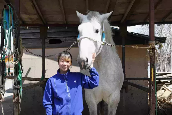 【今井千尋のばんえい日和】白い馬体の１Ｒキタサカエシンバは期待の３歳馬「競る形になれば巻き返しは可能」