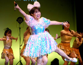 はるな愛、バースデーライブで「５４カラットになりました！」久々「エアあやや」披露、新曲はノルウェーで謎のヒット