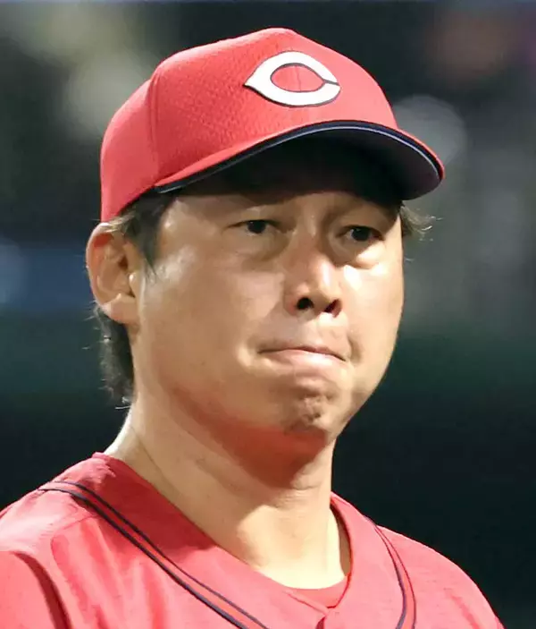 【広島】延長１２回に痛恨サヨナラ負け…両リーグ最多の今季８度目　上位の背中が遠のく　４連敗で今季ワースト更新の借金１７で５位・中日にも２ゲーム差まで広がる　一時は２点差をひっくり返す　ＤｅＮＡ投手陣の乱調を攻めきれずに逆転負け