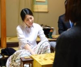 「大事なところで正解指せていない」福間香奈女流名人、故郷出雲で手痛い敗戦
