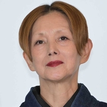 夏木マリ「カメラに緊張しすぎ」貴重な幼少期の着物ひな祭りショットに「可愛いお嬢様」「面影ありますよ」の声！